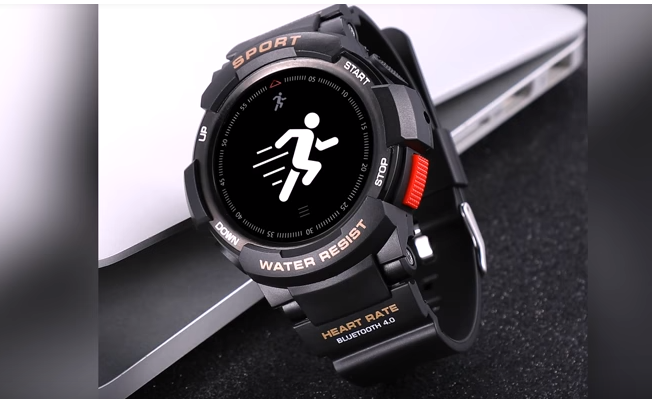 Kommende nr. 1 F6 Outdoor Smartwatch har 120 dages batterilevetid